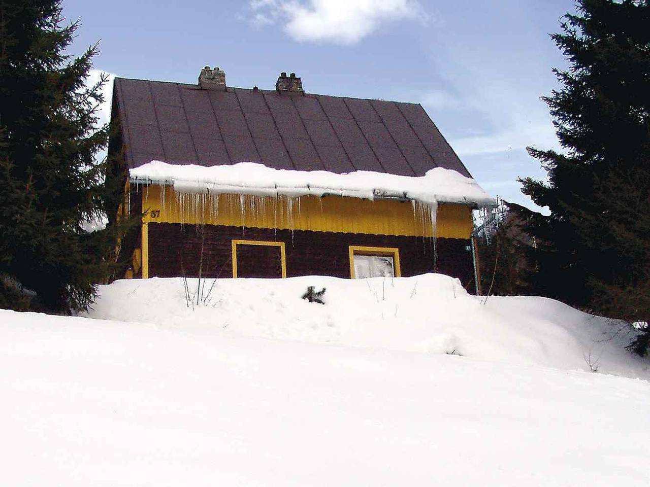 Ferienhaus mit Kaminofen in ruhiger Umgebung  in Dolní Dvůr, Region Trautenau