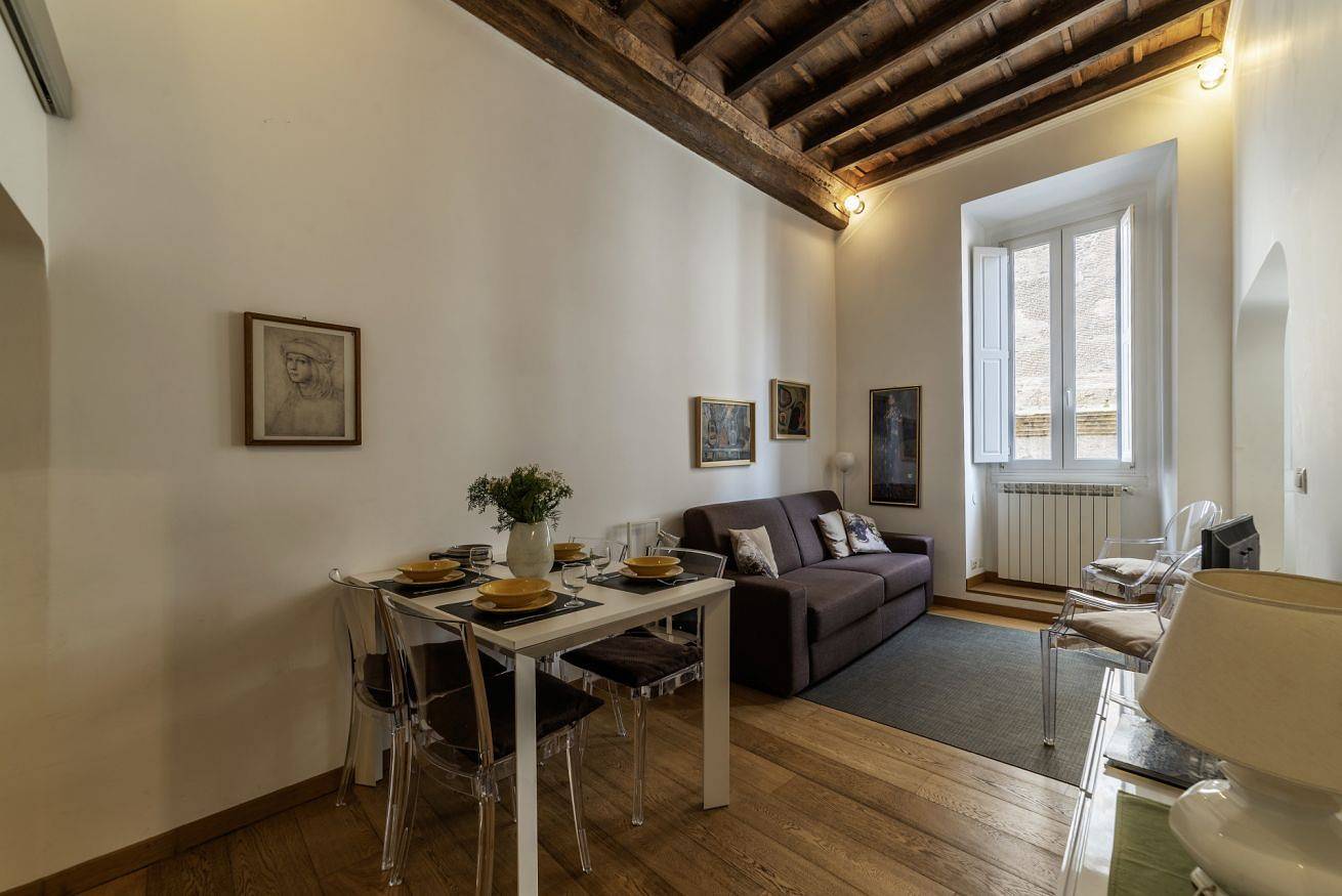 Appartamento intero, Minerva 5 in Centro di Roma, Roma