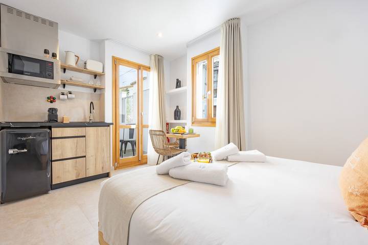 Habitación 'Altea 01' con piscina compartida, Wi-Fi y aire acondicionado. in Altea pueblo, Altea