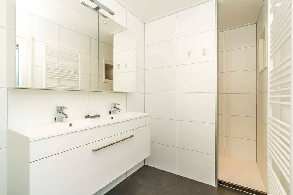 Willkommen in diesem sehr gut ausgestatteten Chalet mit modernem skandinavischen Flair! Dieses Chale in Burgh-Haamstede, Zeeuwse Kust