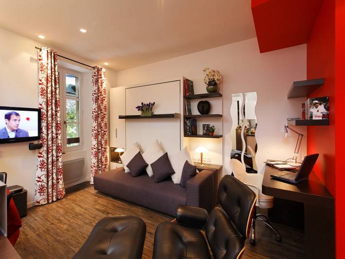 Gîte pour 2 personnes, adapté aux familles à Menthon-Saint-Bernard - 2