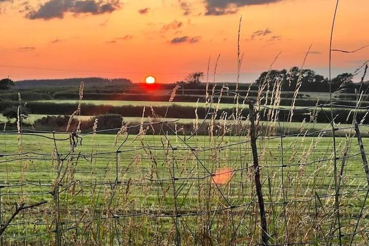 Ferienhaus für 2 Personen, mit Whirlpool und Pool sowie Garten in Devon