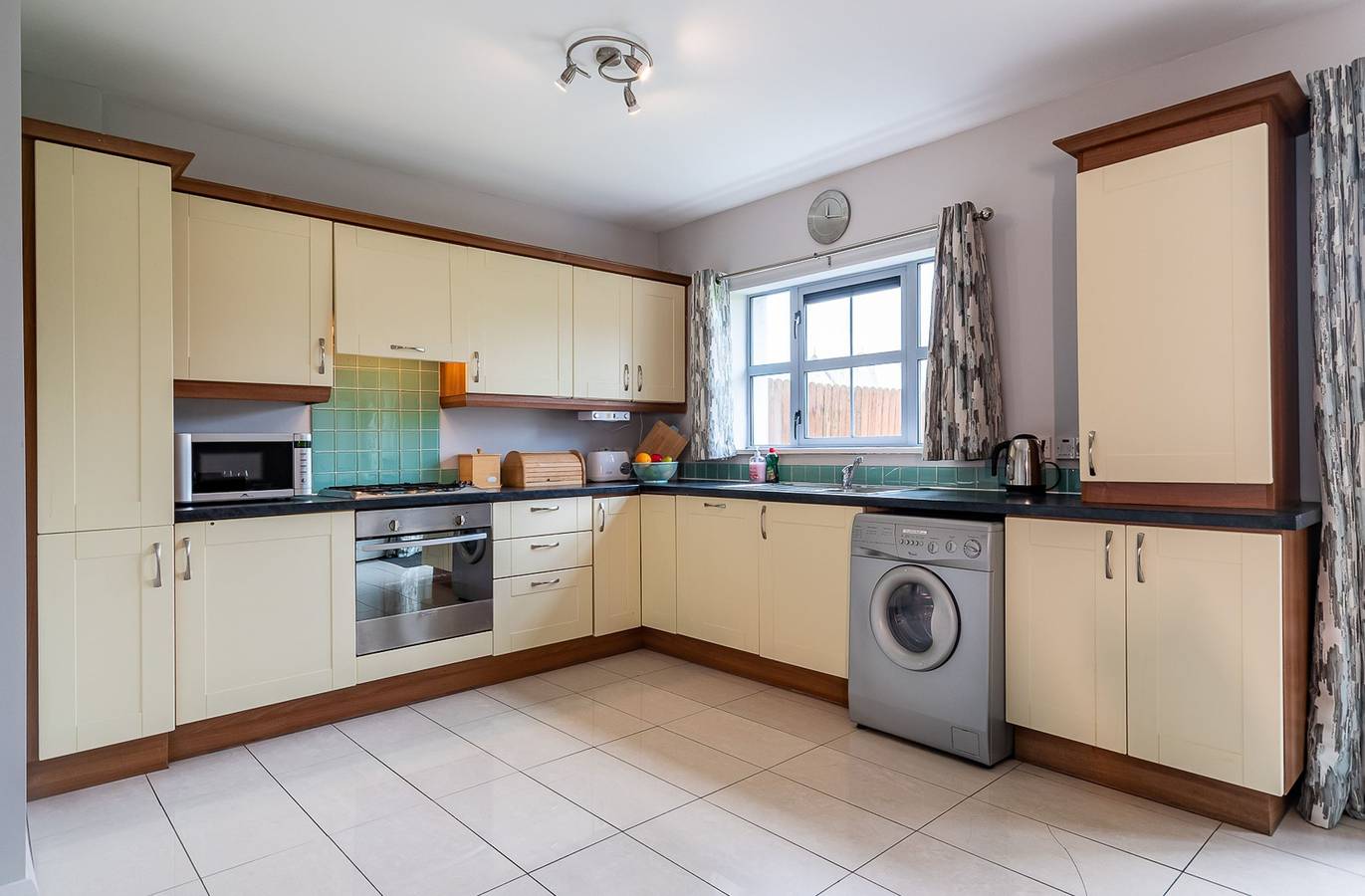 3 bedroom pet friendly home with access to pool in Kenmare, Iveragh-Halbinsel