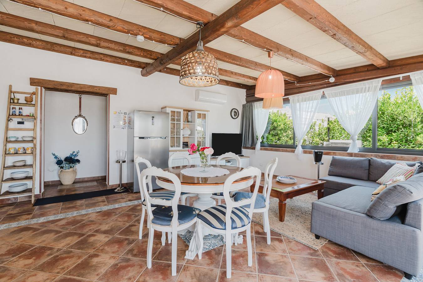 Villa 'Le Giarre -  Con Piscina' with Private Pool, Wi-Fi and Air Conditioning in Misiliscemi, Trapani Province