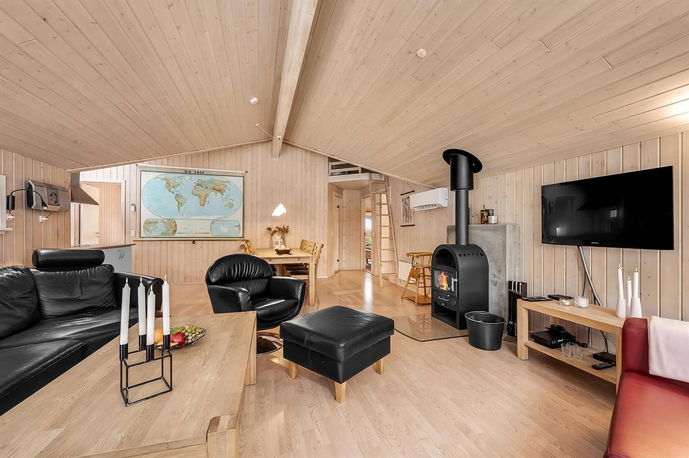 Awesome home in Harboøre w/ 4 Bedrooms, Sauna and Wifi in Vejlby Klit, Lemvig und Umgebung