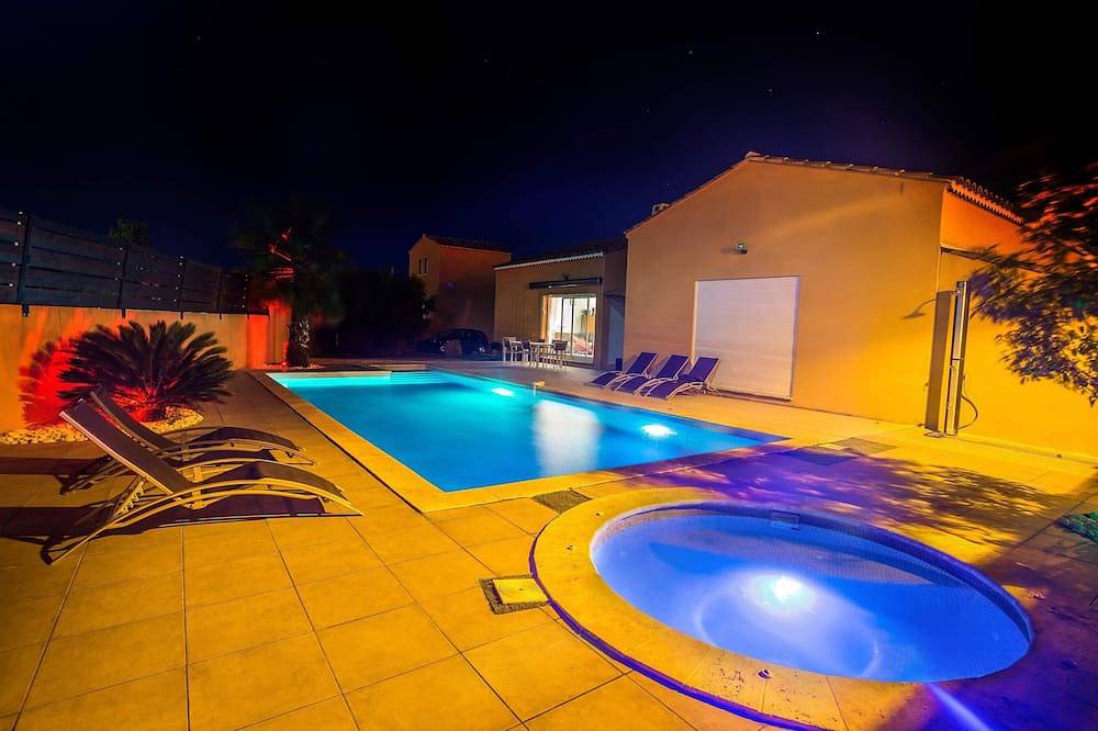 Villa D'Architecte Avec Piscine - Spa Entre Avignon Marseille Aix Et Arles in Sénas, Région d'Arles