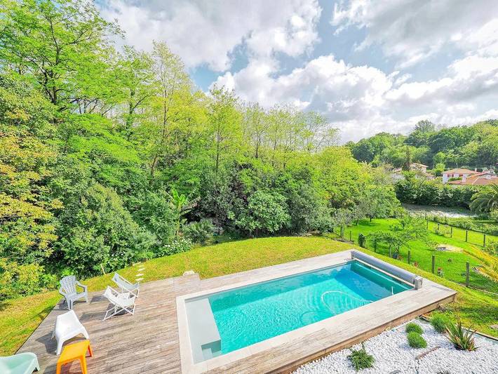 Location de vacances pour 2 personnes, avec jardin et piscine à Hendaye - 2