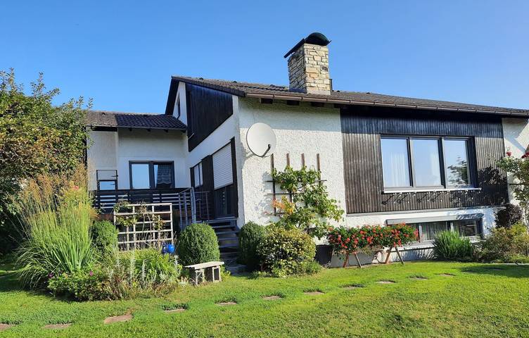 Ferienwohnung für 3 Personen, mit Balkon/Terrasse und Terrasse sowie Garten in Beilngries