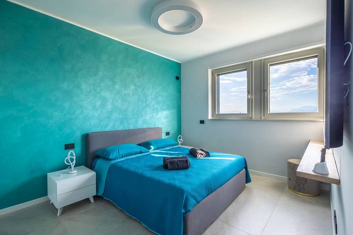 Apartamento entero, GuestHost - Skyline Penthouse in Treviglio, Provincia de Bergamo