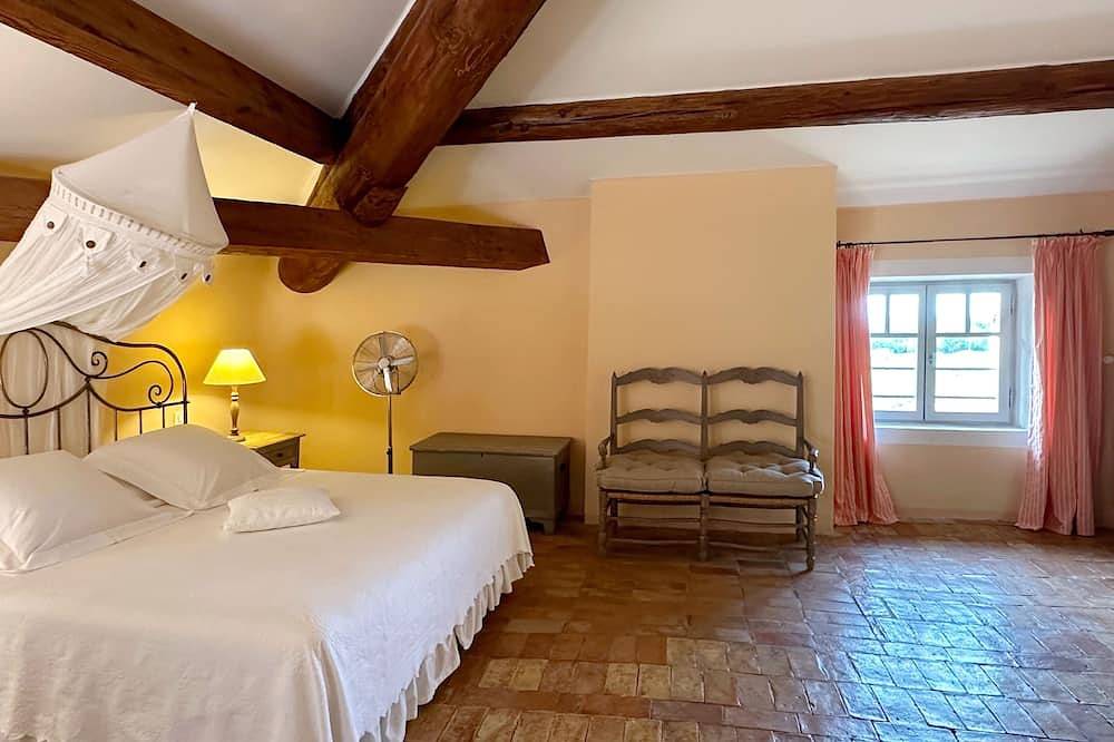 Apartamento entero, La Ponche Apricot Room in Vacqueyras, Vaucluse