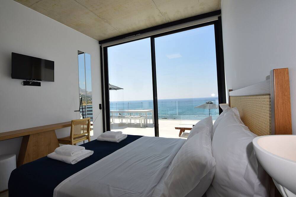 Beachfront villa nostos plakias sea view private pool in Plakias, Rethymno und Umgebung