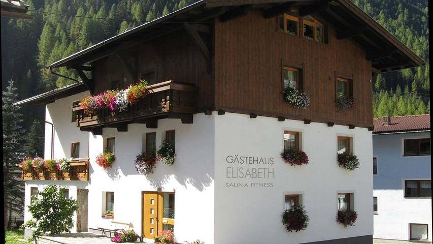 Ferienwohnung für 4 Personen, mit Sauna, mit Haustier in Gries