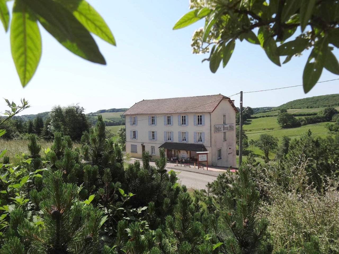 Hôtel l'Annexe in Moux-en-Morvan, Parc naturel régional du Morvan