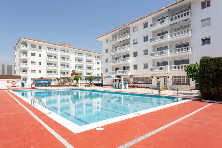 Apartament wakacyjny dla 4 osób, z Balkon i Ogród oraz Basen dla dzieci