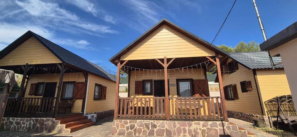 Location de vacances pour 5 personnes, avec jardin ainsi que vue et piscine à Chiva - 2