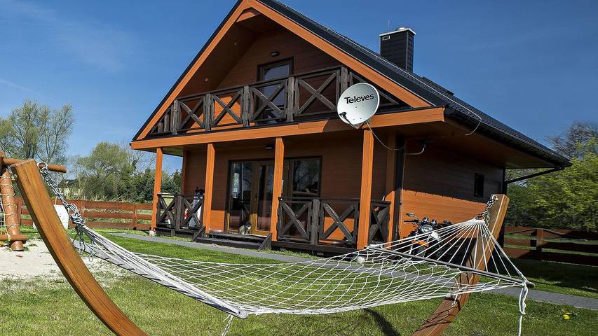Ferienhaus für 9 Personen, mit Balkon und Garten in Mielno