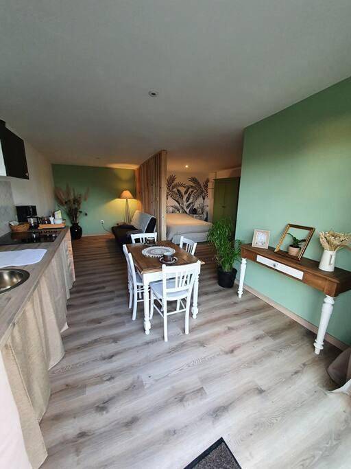 Appartement entier, Charmant appartement au calme in Saint-Romain-la-Motte, Région de Roanne
