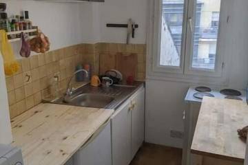 Appartement De Vacances pour 4 Personnes dans Suresnes, Hauts-de-Seine, Photo 2