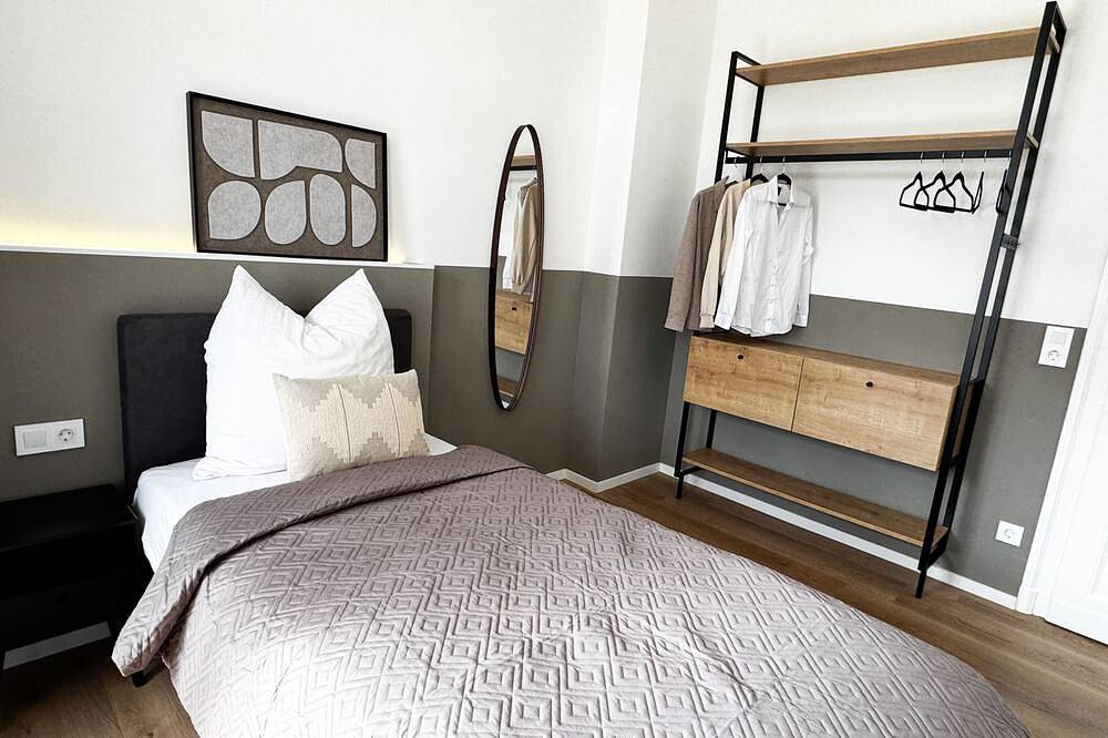 Appartement entier, Studio-Standard-Sdb privée avec douche-Balcon in Bad Salzuflen, Arrondissement de Lippe