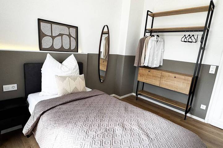 Ganze Wohnung, Gemütliches Ferien-Studio mit Balkon & Traumblick in Bad Salzuflen, Kreis Lippe