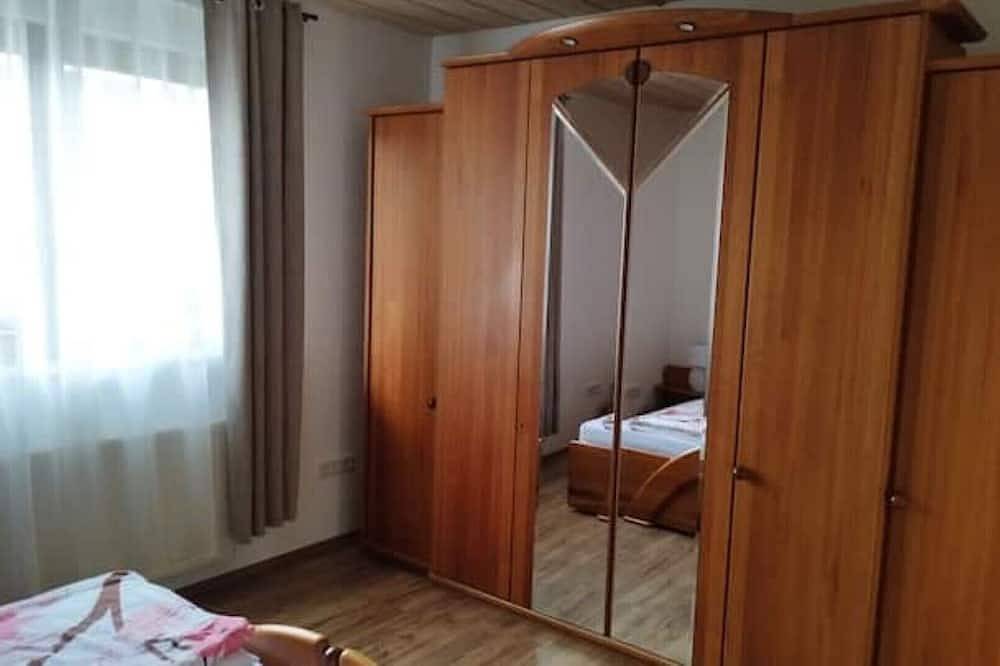 Ganze Wohnung, Ehemaliger Bauernhof in ruhiger Lage mit angrenzenden Rundwanderweg. in Beerfelden, Odenwaldkreis