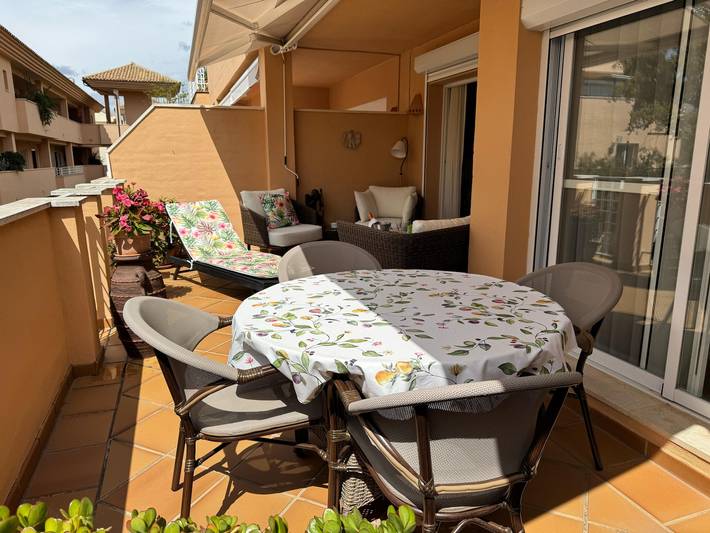 Ganze Wohnung, Ferienwohnung 'Elviria Gardens' mit Gemeinschaftspool, Wi-Fi und Klimaanlage in Marbella Ost, Marbella