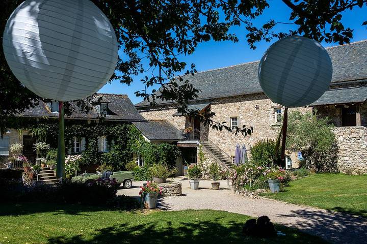 Gîte pour 28 personnes, avec jardin ainsi que piscine et balcon dans Le Bas Ségala - 2