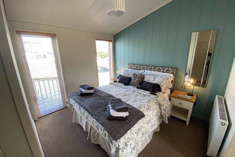 Luxury Holiday Lodge with Hot Tub in Kielder Forest Park
