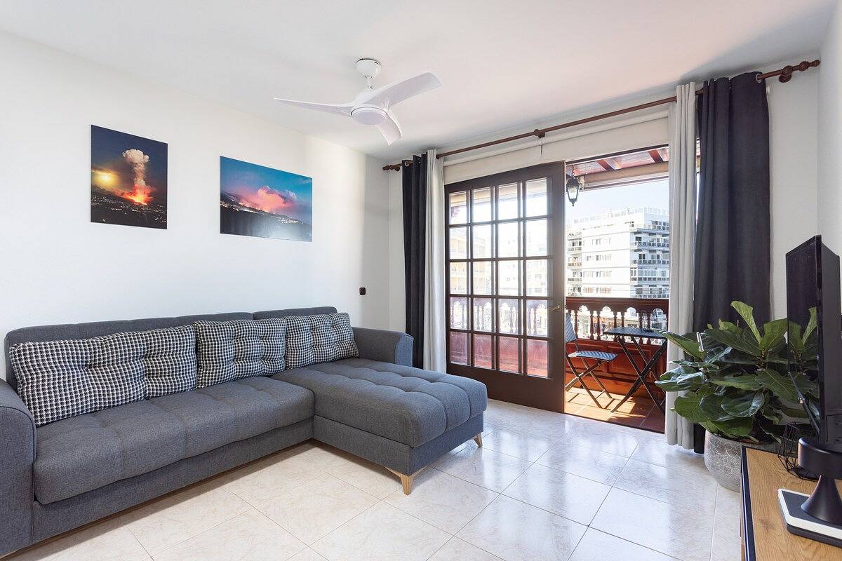 Appartement entier, Appartement de vacances pour 4 personnes avec terrasse in Puerto de la Cruz, Tenerife du Nord