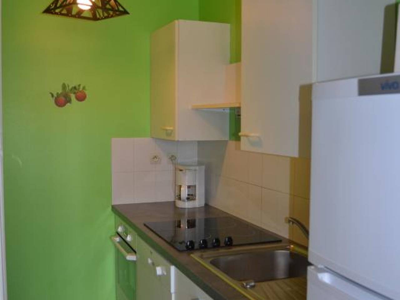 Semi-detached house Gouville for 4 pers. with garden and parking in Gouville-sur-Mer, Coutances