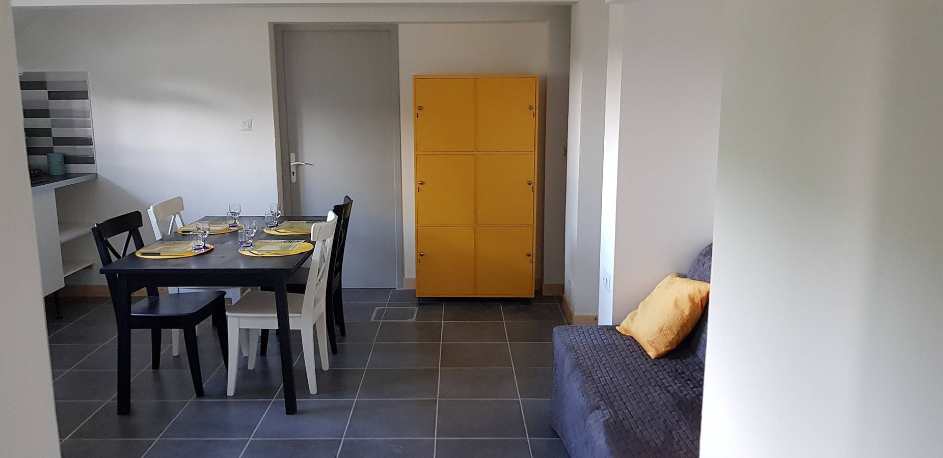 "La Parenthèse" entre lagos y montañas en el corazón del Jura in Dortan, Nantua