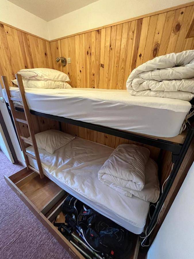 Appartement entier, Appartement dans le Jura 4 personnes in Mijoux, Parc naturel régional du Haut-Jura