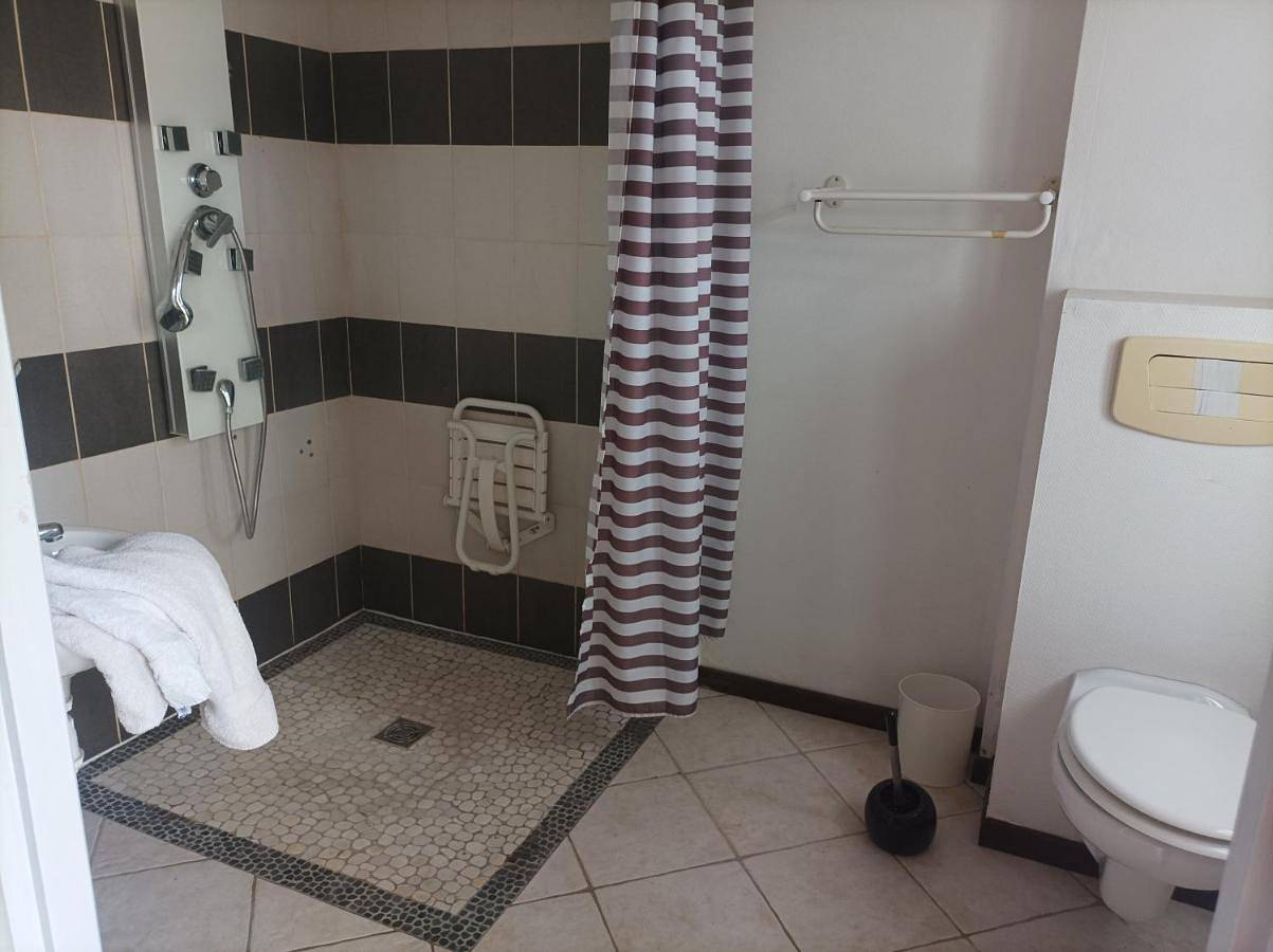 Double Room in Rogny-les-Sept-Écluses, Région d'Auxerre