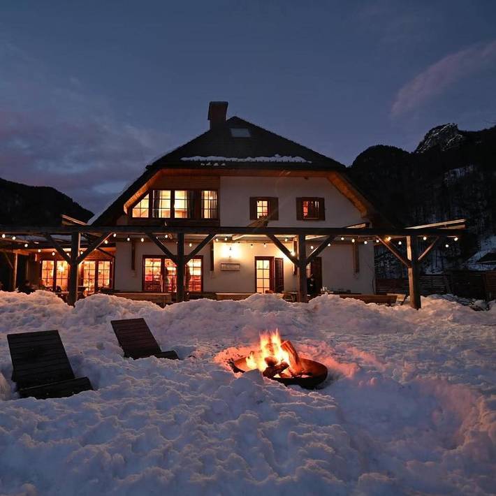 Location de vacances pour 4 personnes, avec jardin et vue, animaux acceptés à Solčava