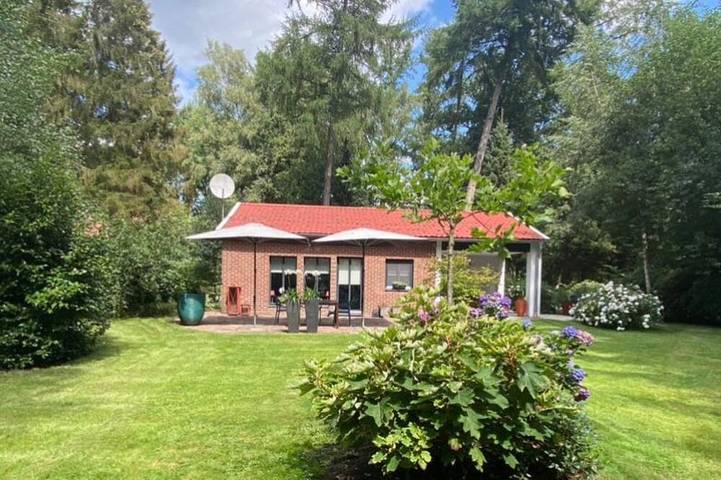 Ferienhaus für 2 Personen, mit Whirlpool und Garten in Uelsen