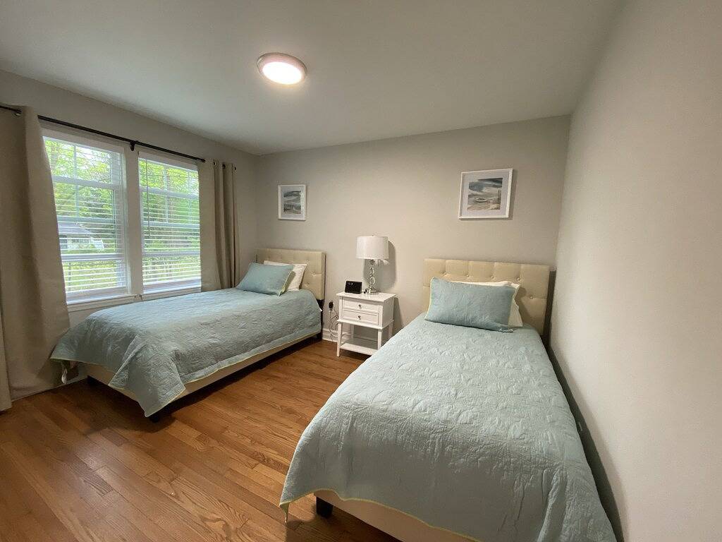 Bright 4Br House w/ Large Backyard and Sunroom in West Windsor Township, Mercer County