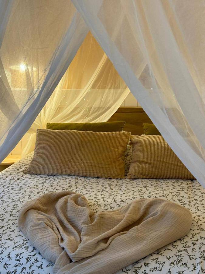 Ma cabane à oiseaux avec bain Nordique en supplément in Saint-Médard-en-Jalles, Région de Bordeaux