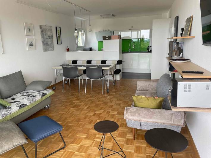 Ganze Wohnung, Ferienwohnung 'Guck Zum Bodensee' mit Seeblick, Balkon und Wi-Fi in Oberuhldingen, Uhldingen-Mühlhofen