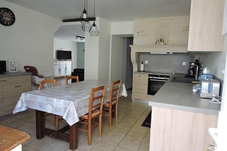 Location de vacances pour 8 personnes, avec Jacuzzi et Terrasse dans Meurville