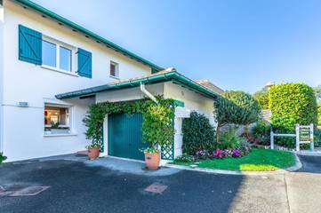 Maison d’hôte pour 2 personnes, avec piscine ainsi que balcon et vue à Biarritz