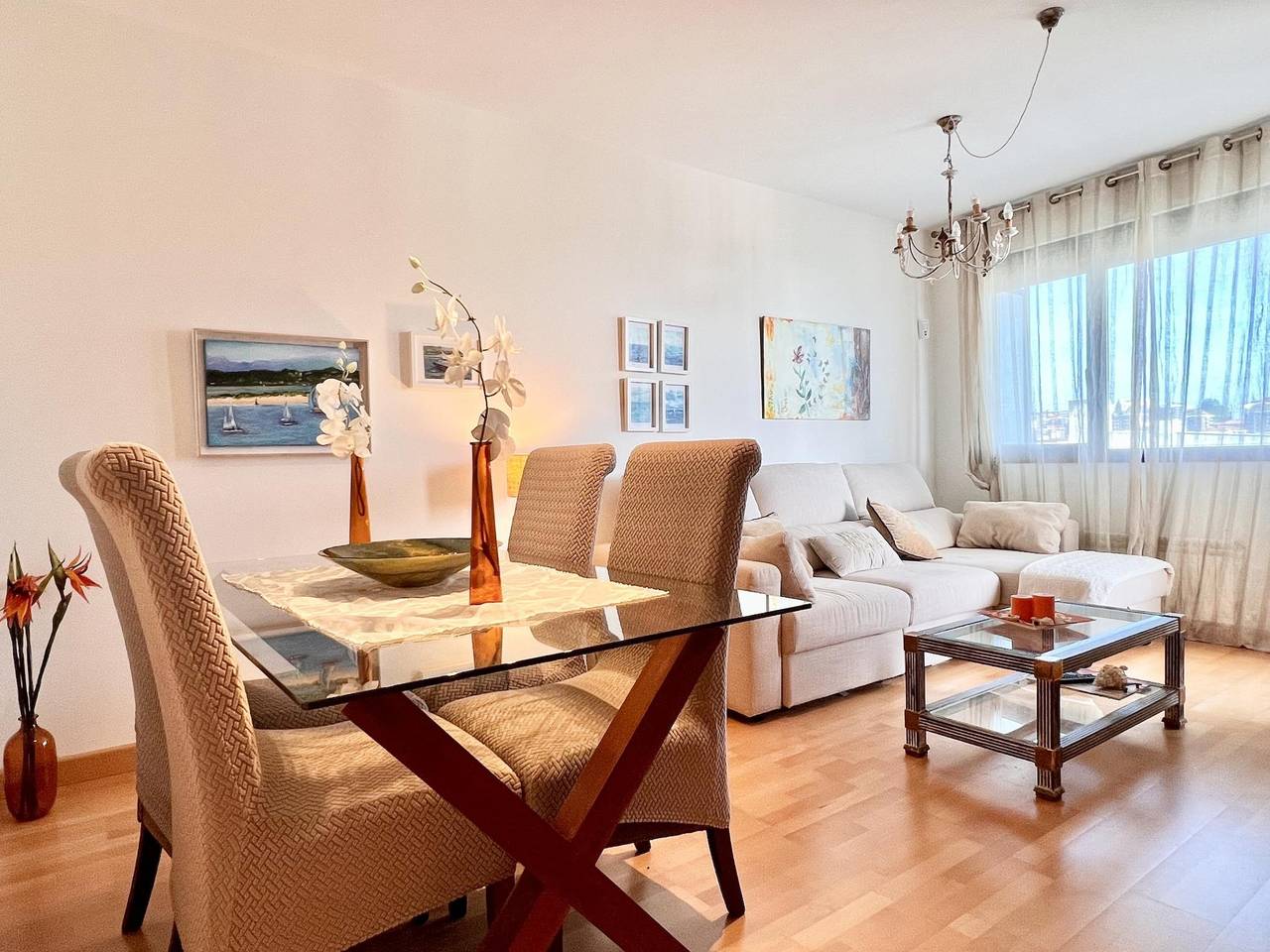 Entire holiday apartment, La Caracola Apartment in Santander, Cantabrian Coast