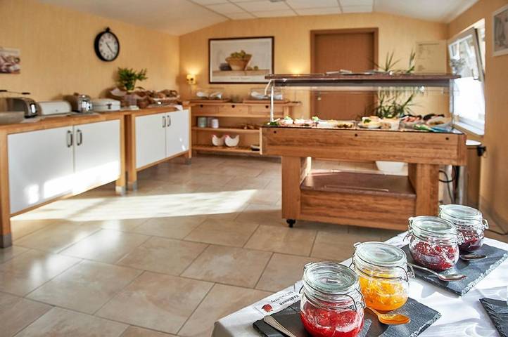 Hotel für 4 Personen, mit Terrasse und Garten in Dinslaken - 2
