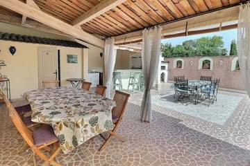 Appartement De Vacances pour 2 Personnes dans Carpentras, Parc naturel régional du Mont-Ventoux, Photo 2