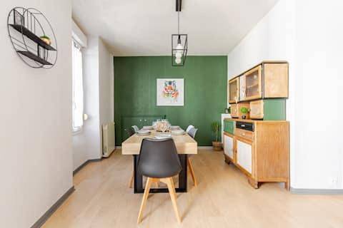 Appartement entier, Two-Bedroom Apartment in Lourdes, Hautes-Pyrénées