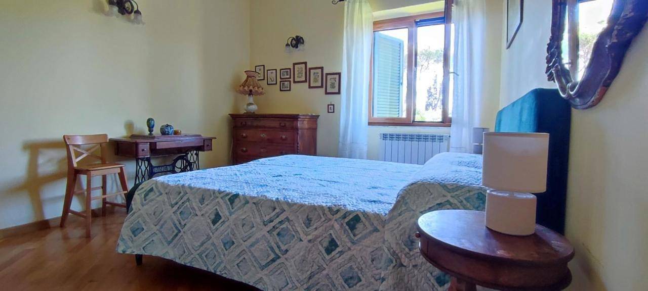 Villa Ninfea wonderful garden, business & relax in Infernetto, Roma