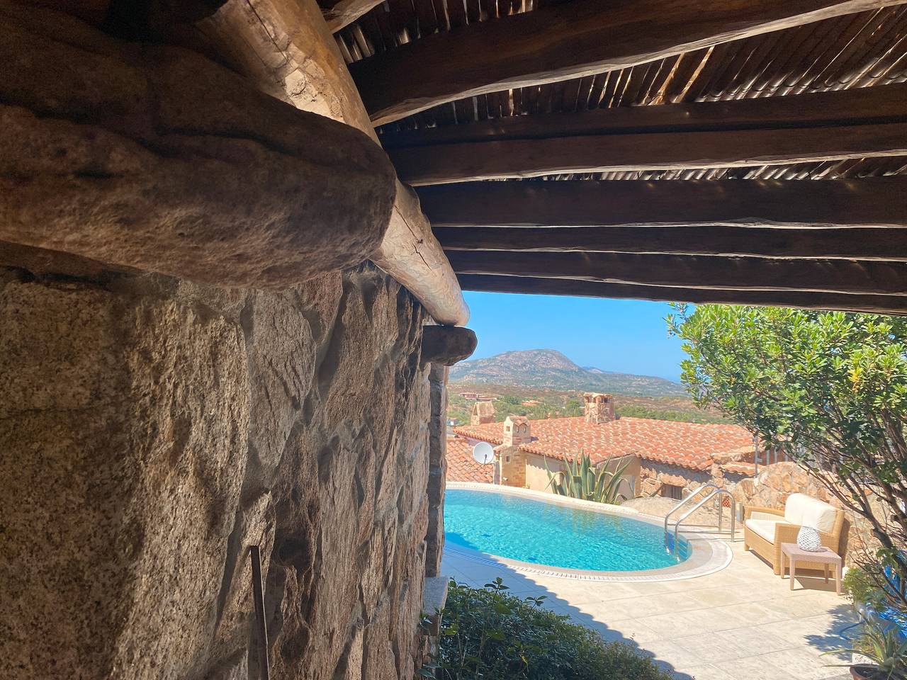 Villa Roccia d'Oro avec piscine privée, vue mer, Wi-Fi et climatisation in Porto San Paolo, Loiri Porto San Paolo