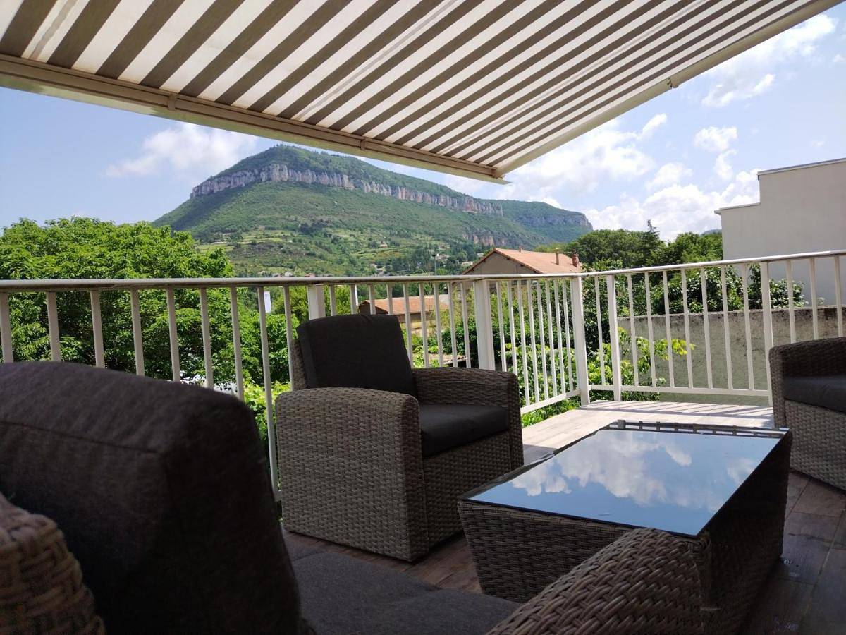 Appartement entier, One-Bedroom Apartment in Millau, Parc naturel régional des Grands Causses