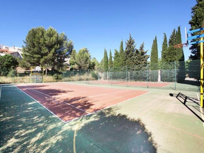 Gîte pour 8 personnes, avec piscine, adapté aux familles à Carnoux-en-Provence - 2