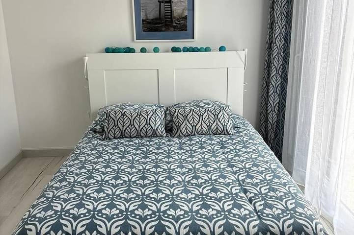 Location de vacances pour 8 personnes, avec jardin et terrasse à Ardillières - 2