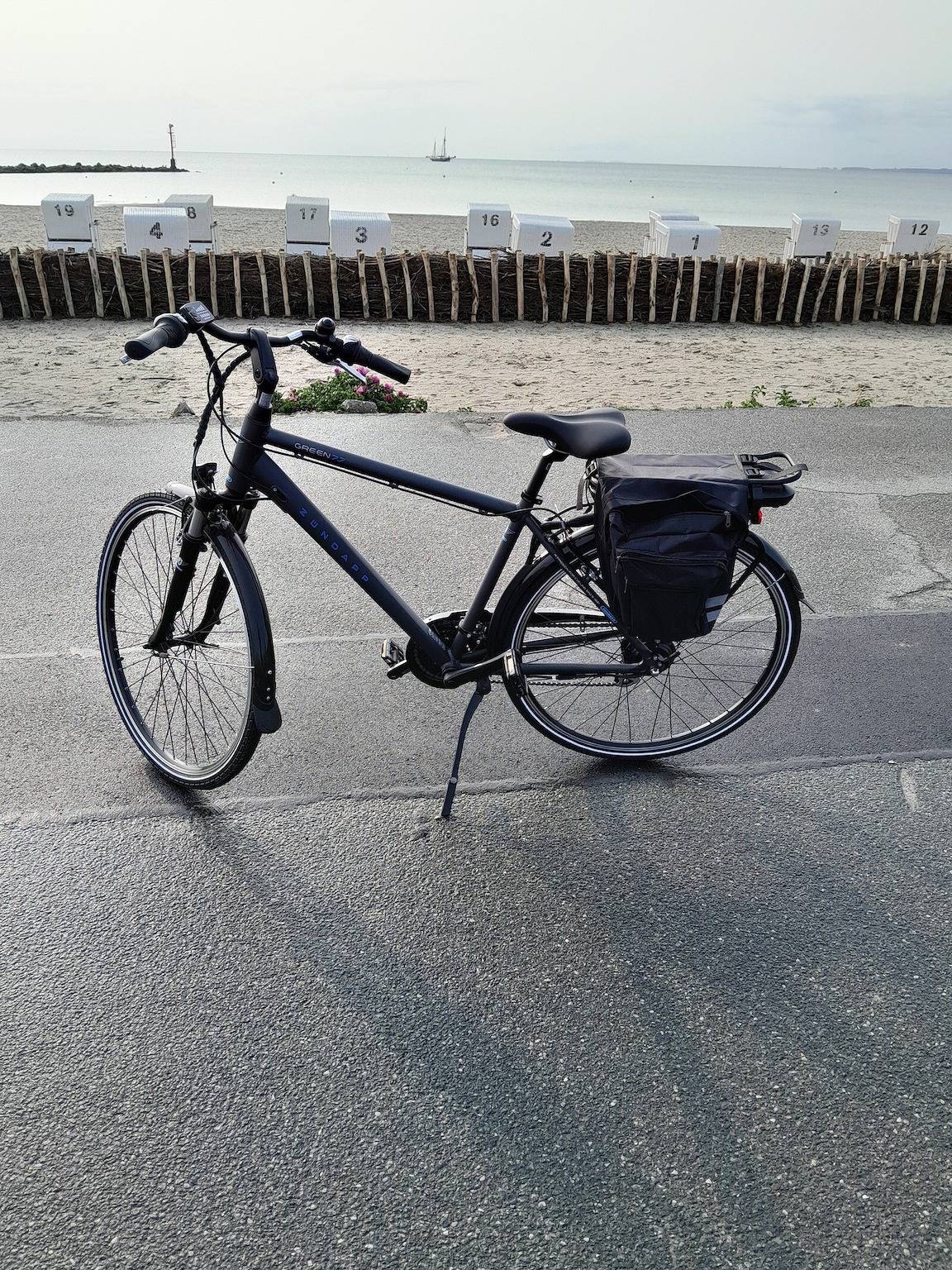 Ganze Wohnung, Ferienwohnung Ostseeclick Damp: 2 E-Bikes, Jugendrad und Fahrradhelme, Strom und Wäsche gratis in Vogelsang-Grünholz, Damp